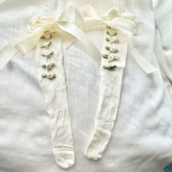 No Brand Accessories - Cream rose bud delicate socks - Fairycore